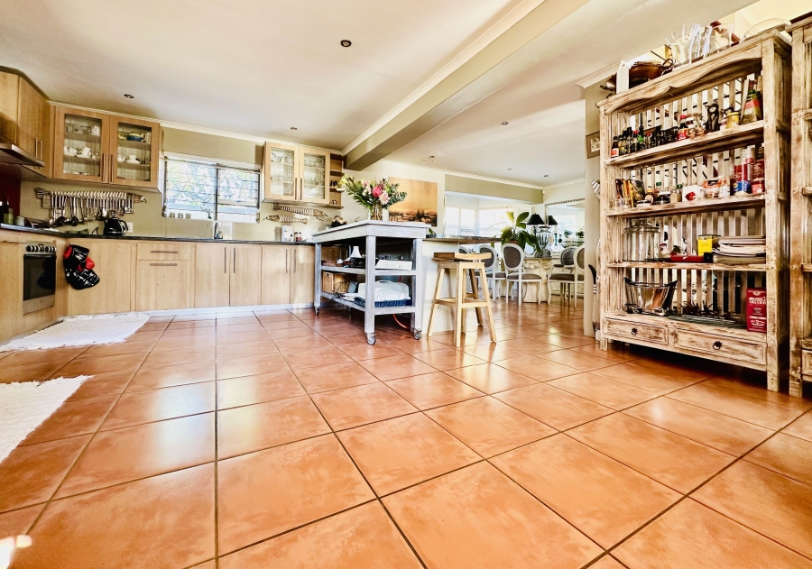 3 Bedroom Property for Sale in De Kelders Western Cape